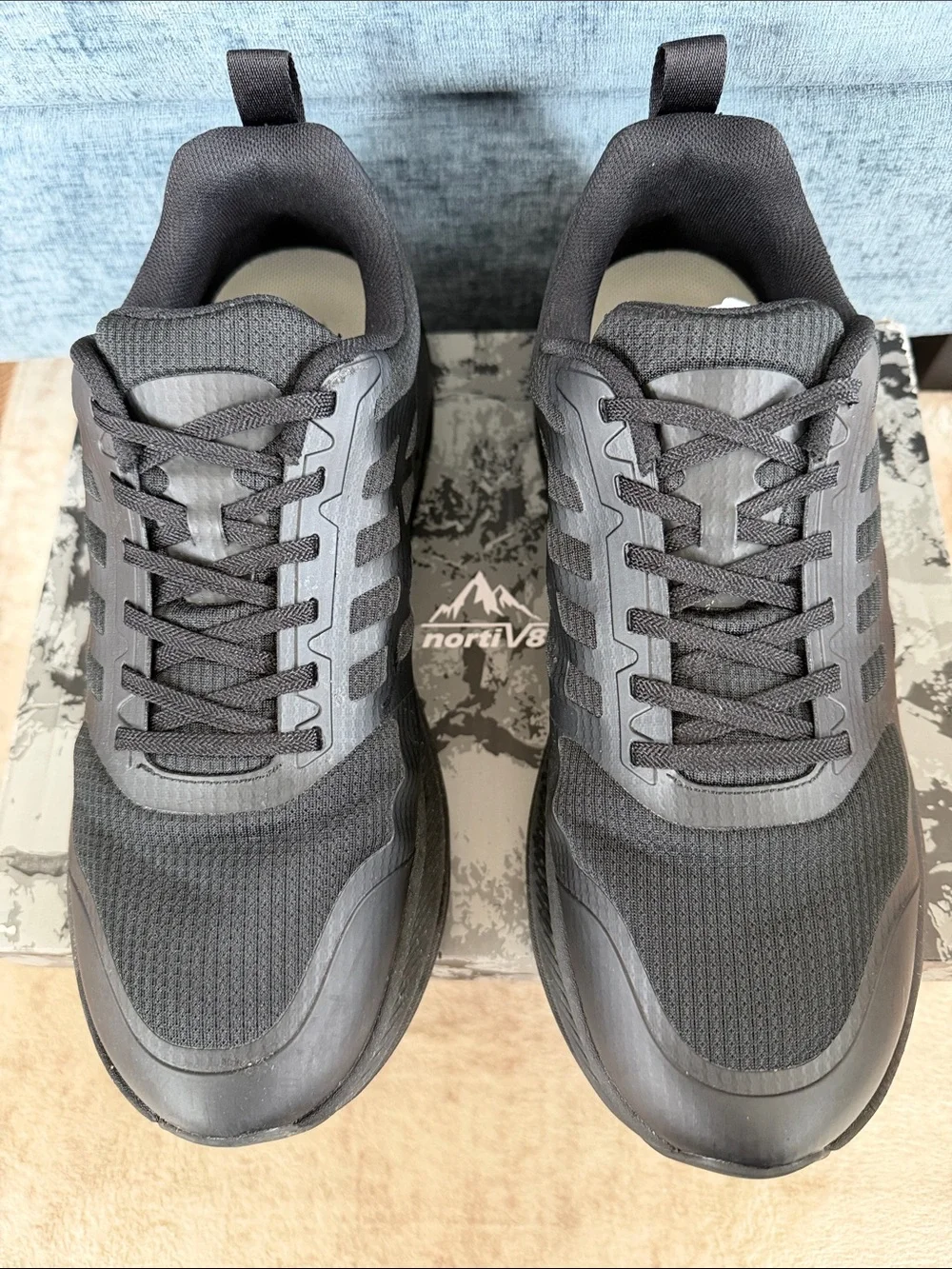 nortiV8 Men's Black Athletic Running Shoes with Supportive Cushioning